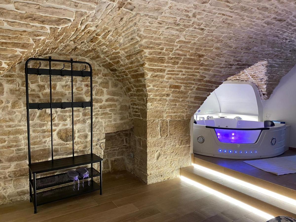 Suite Spa Of Dreams Bitonto Bagian luar foto